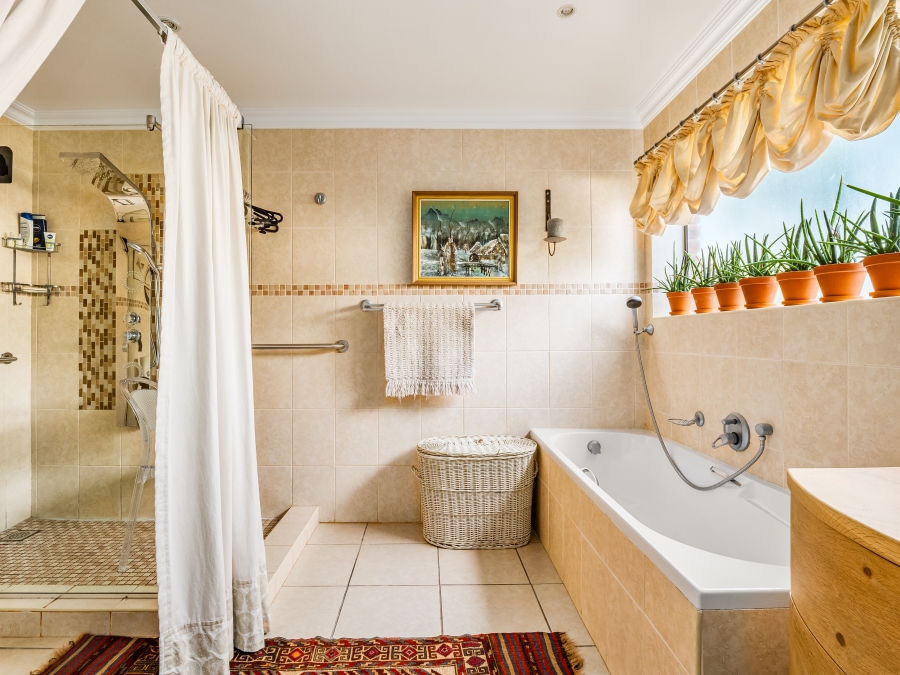 4 Bedroom Property for Sale in Groenvallei Western Cape